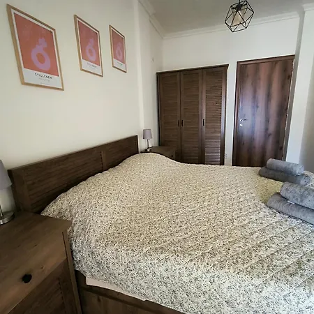Apartment Port View, Veranda, 80 Sqm, Spacious Place For 6 *