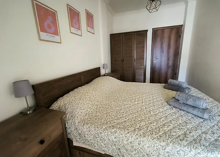 Apartament Port View, Veranda, 80 Sqm, Spacious Place For 6 *