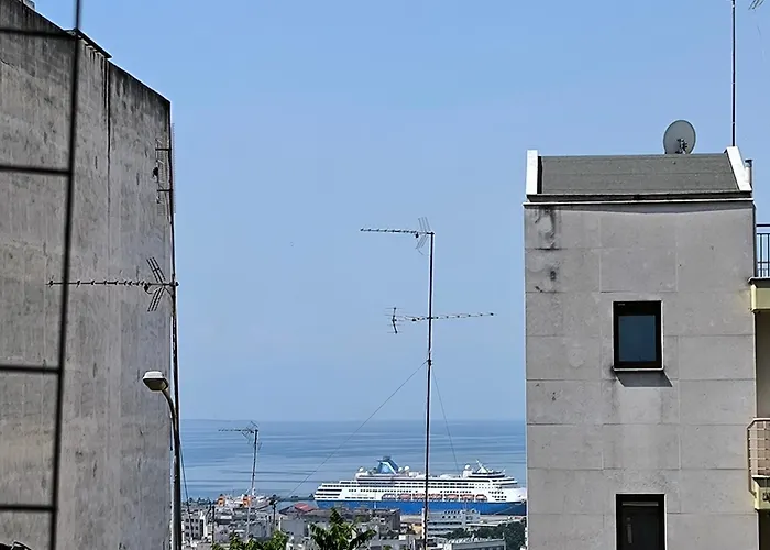 Port View, Veranda, 80 Sqm, Spacious Place For 6 *